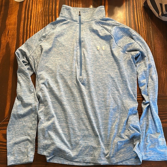1/2 zip - Picture 1 of 2